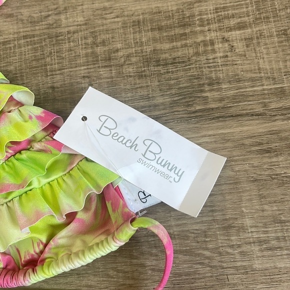 NWT Beach Bunny It Girl Lime Fuchsia Ruffle Bikini Top - Picture 4 of 6